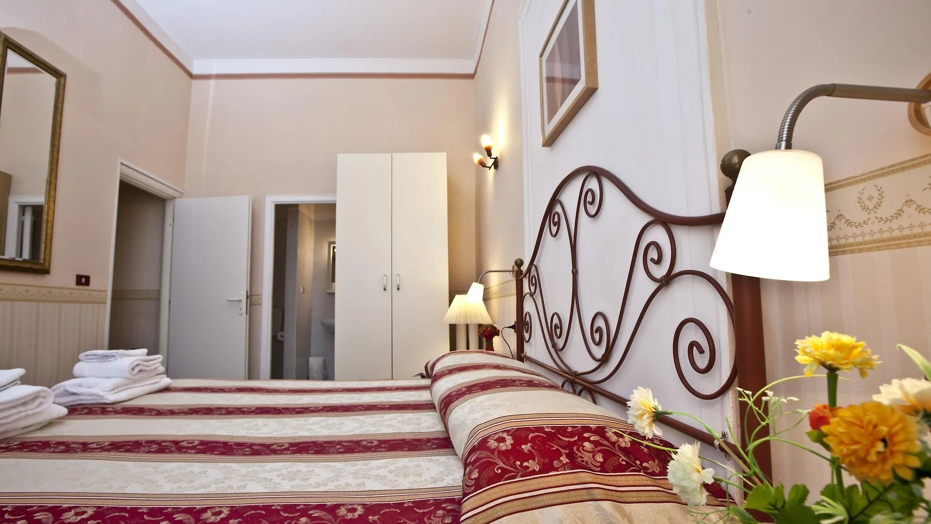 B&B MediNapoli 2*, Napoli