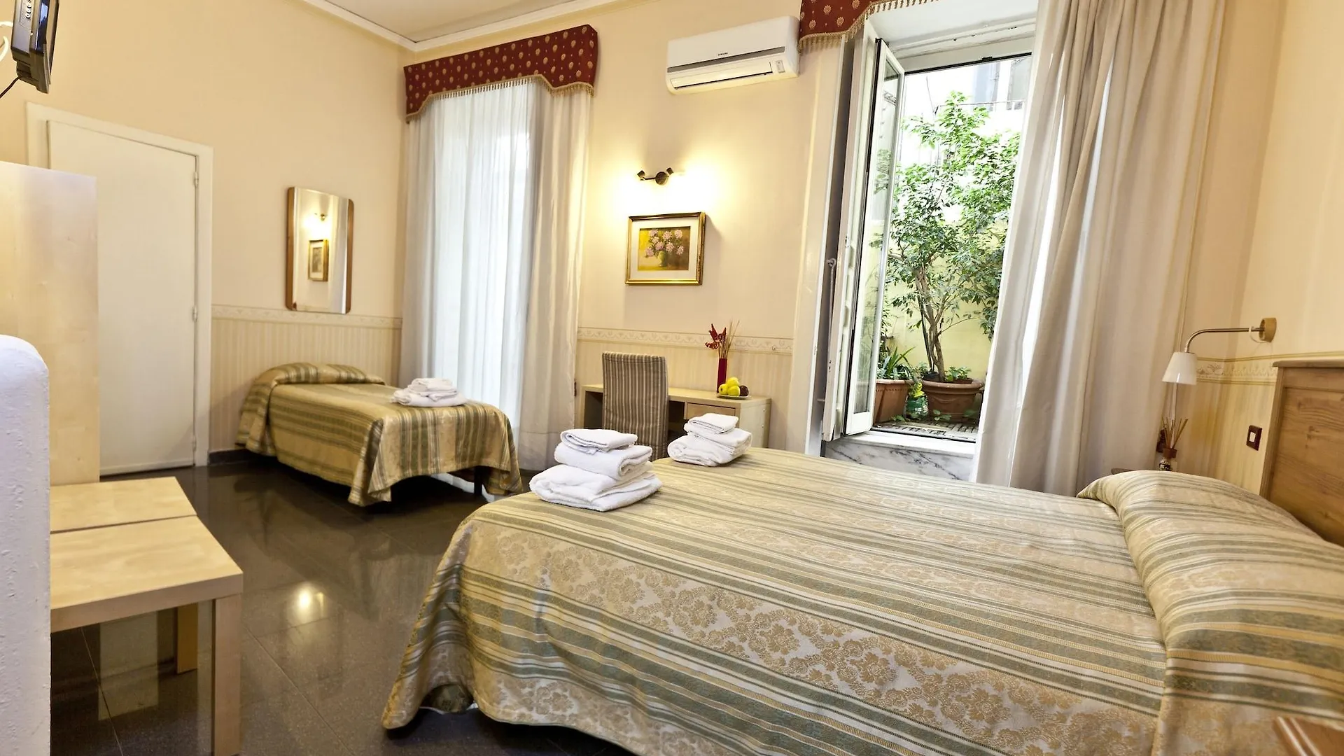 B&B MediNapoli 2*, Napoli Italia